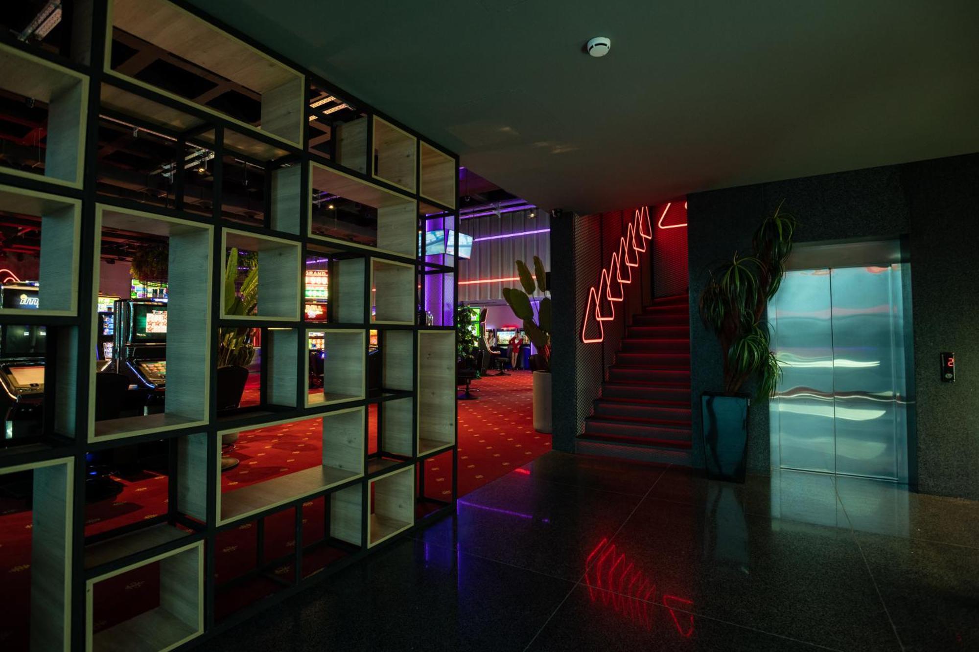 Bet25 Hotel Batumi Exterior photo